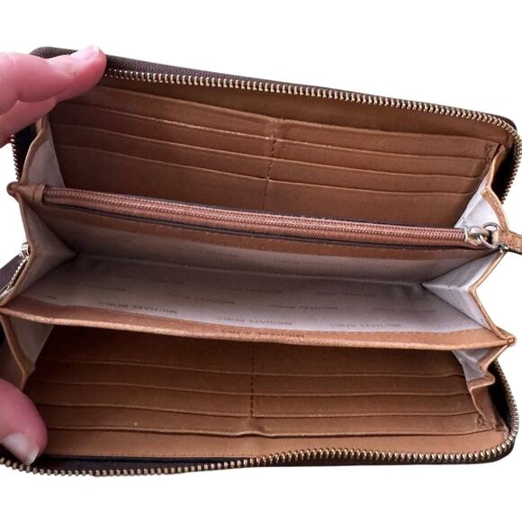 MICHAEL KORS Mercer 'MK' Logo Continental Zip Around Wallet in Brown, Vintage - Picture 8 of 9